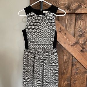 Black & White sleeveless dress by Madewell